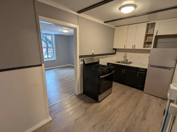 35 Main St, 35 Main St #1R, Cohoes, NY 12047