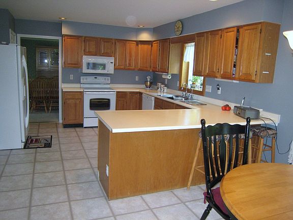 5th image of 9483 Meadow Trl