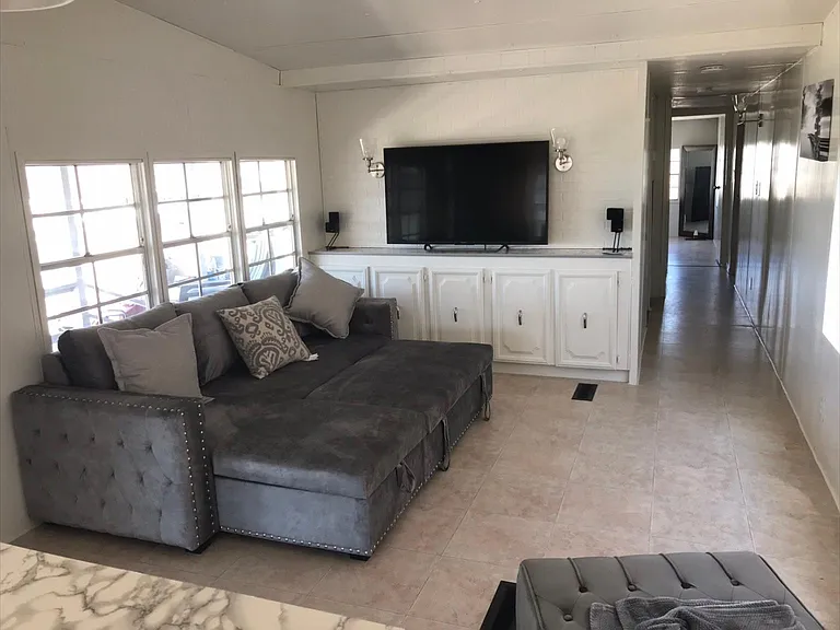 2888 Manor View Dr — Photo 11