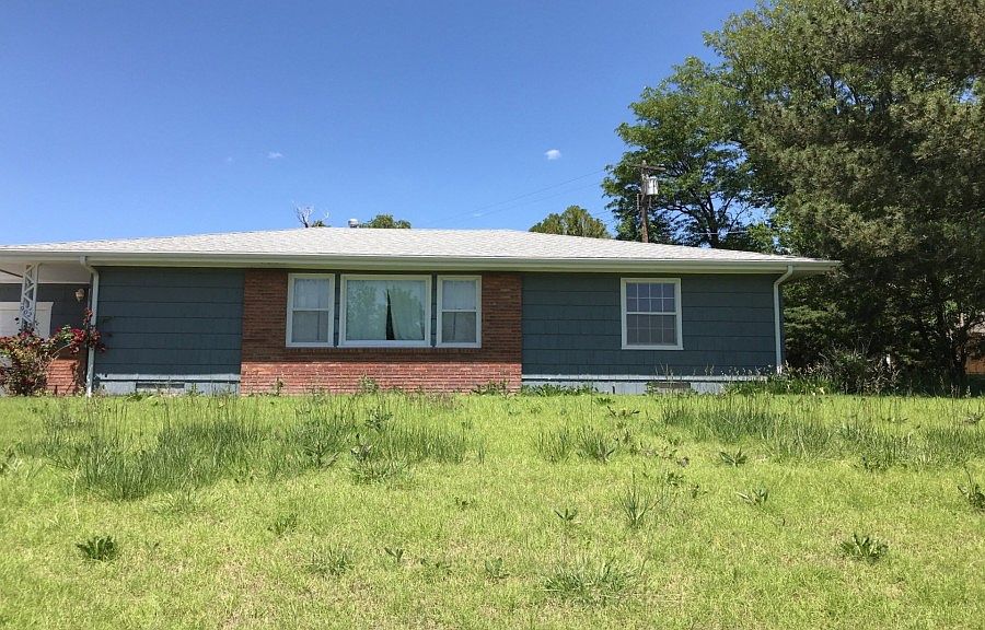 1st image of 902 Benton Blvd