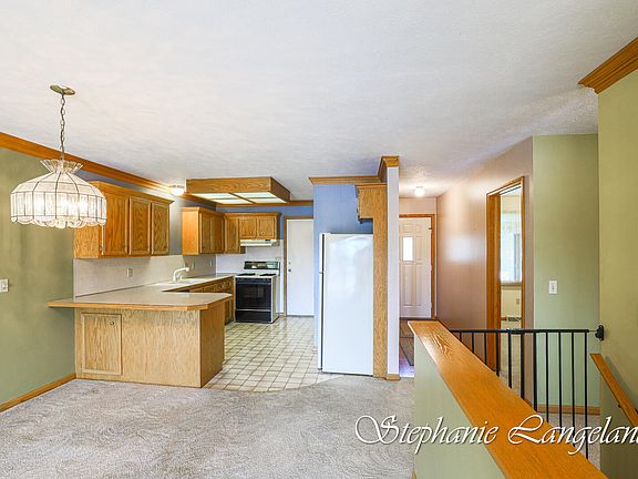 2nd image of 6092 Pebble Dr