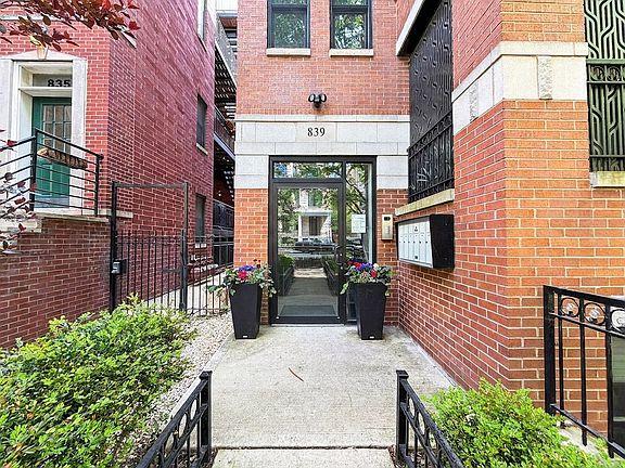 3rd image of 839 W Bradley Pl APT 3