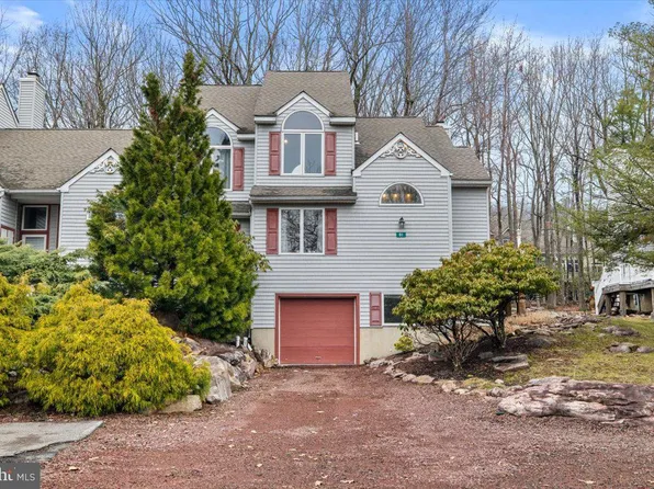 81 Laurelwoods Dr, Lake Harmony, PA 18624