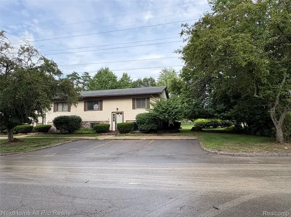 38032 Hixford Pl, Westland, MI 48185