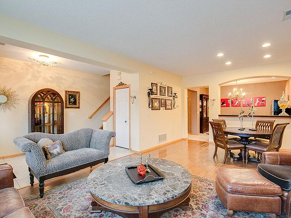5th image of 13905 53rd Ave N APT 402
