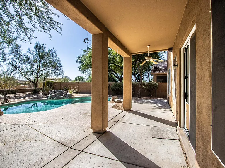 4627 E Dale Ln — Photo 30