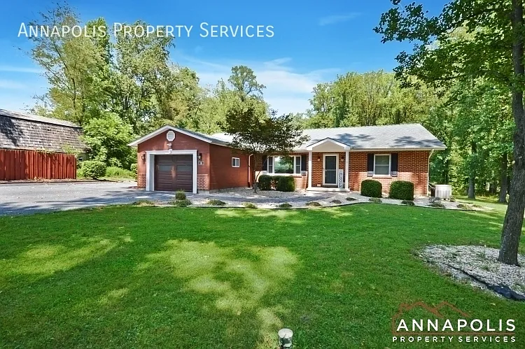 816 Maple Rd — Photo 1