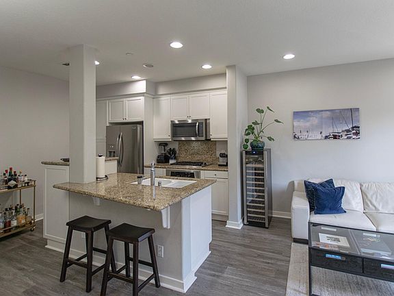 Kitchen/bar