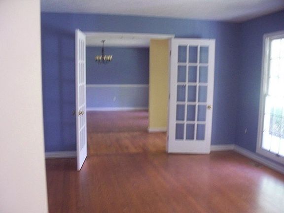 4th image of 777 Summerhill Dr