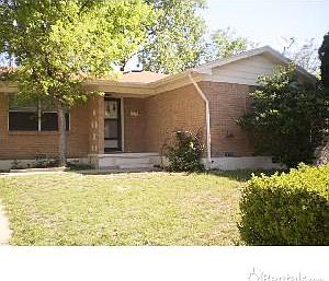 2nd image of 3205 Taft St