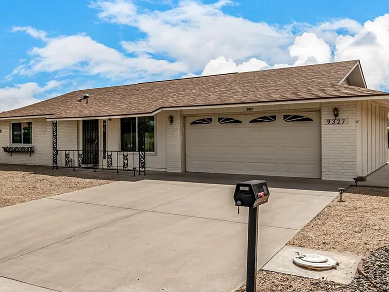 9327 W Spanish Moss Ln — Photo 4