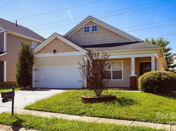 13825 Purple Bloom Ln, Charlotte, NC 28262
