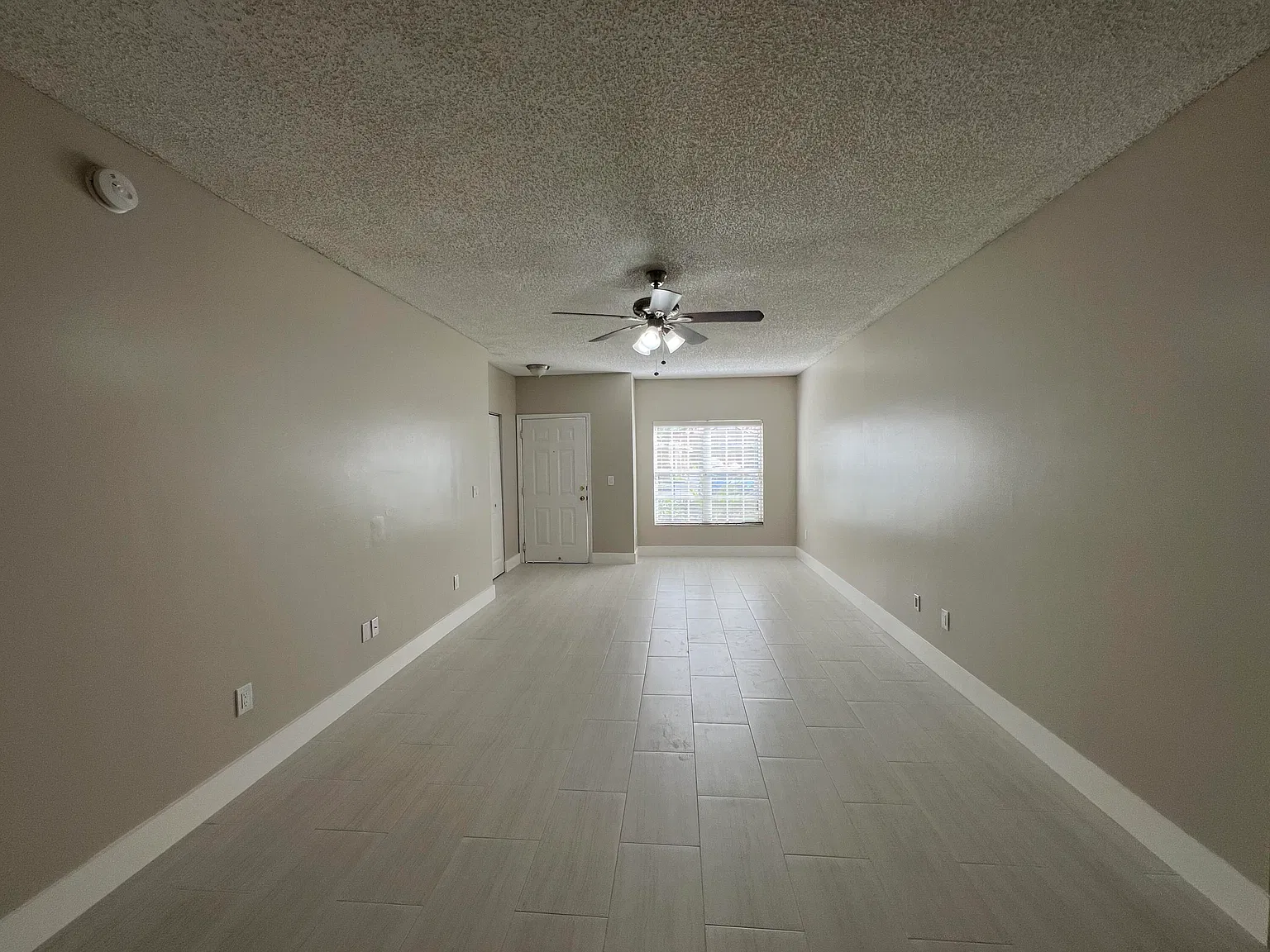 2 bed, 2.0 bath, 1051 sqft, $2,100 — Photo 4