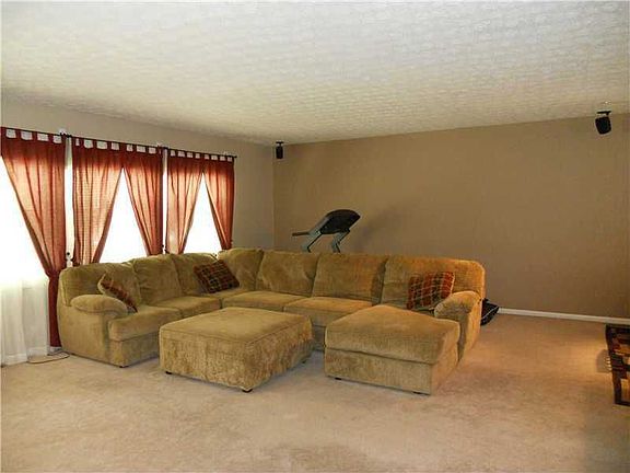 3rd image of 3130 N Richardt Ave