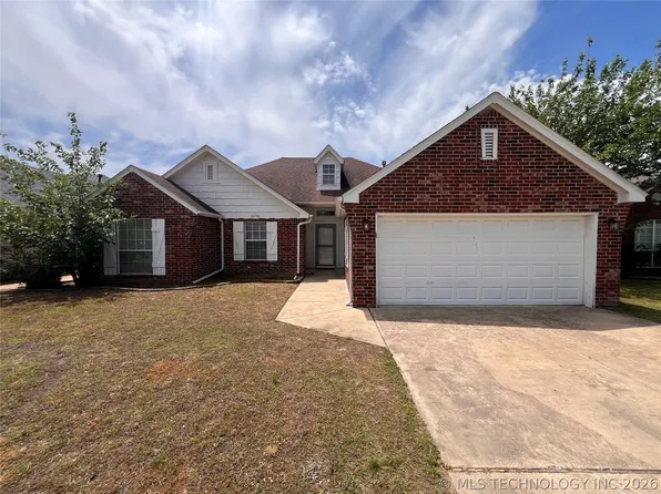 10766 E 121st St N, Collinsville, OK 74021