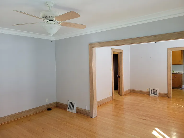 4409 Nokomis Ave — Photo 39