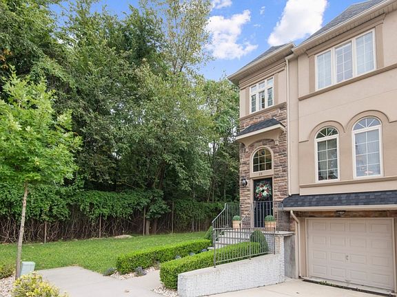 3rd image of 23 Monarch Ct