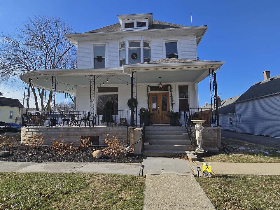 1st image of 325 N Main St