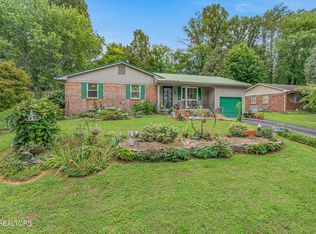 1310 Topside View Dr, Maryville, TN 37803