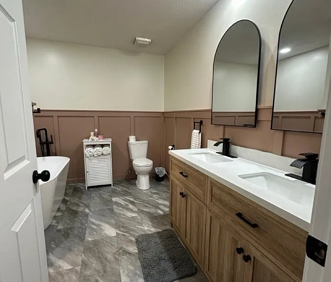 812 W Raynell St — Photo 1
