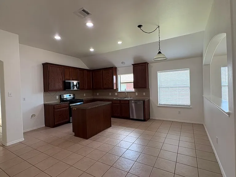 2533 Slalom Dr — Photo 5