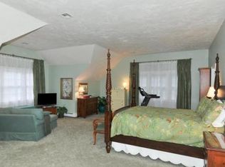 11 Wild Holly Ln, Medfield, MA 02052