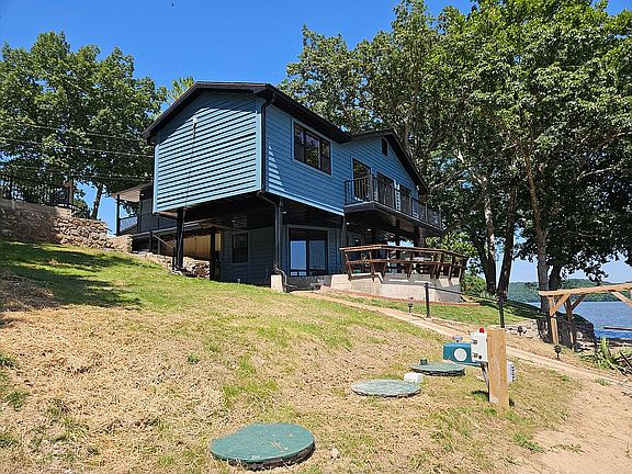 5th image of 610 Triple Cove Ln
