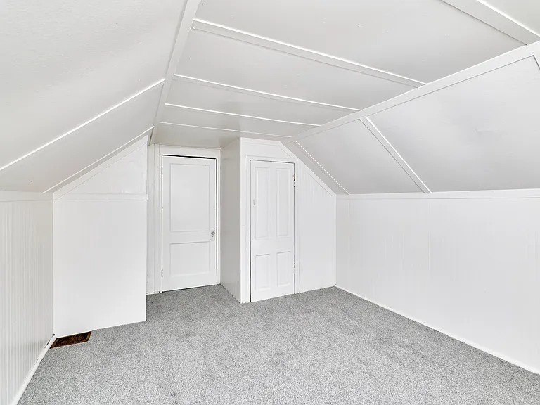 4673 Dewey Ave — Photo 11