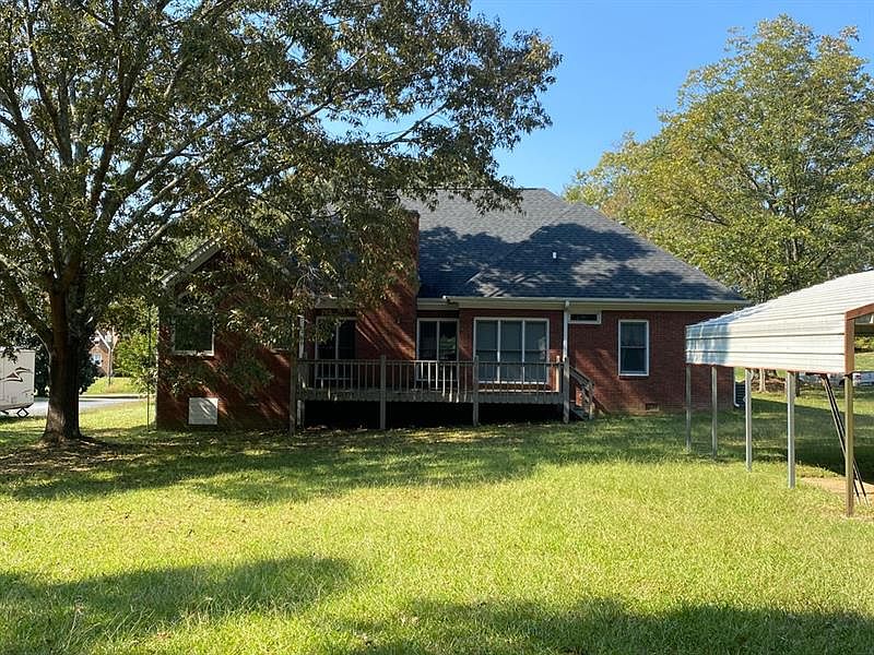 2nd image of 156 Pinecrest Ln #0