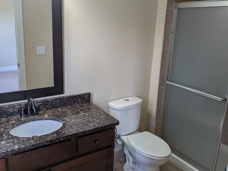 S15W22189 Overlook Ct — Photo 12