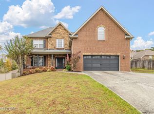 8107 Enchanted Grove Ln, Powell, TN 37849