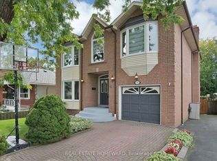 84 Maybourne Ave, Toronto, ON M1L 2W2