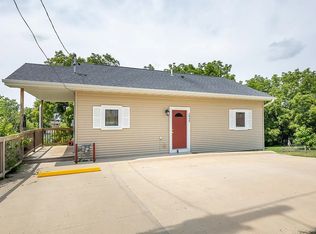 1043 Edina St, Dubuque, IA 52001