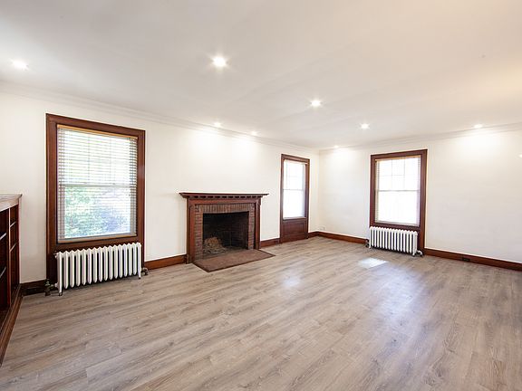 4th image of 395 Claremont Ave APT 1