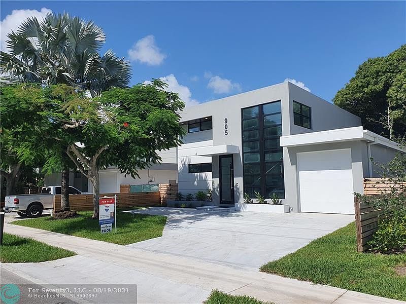 1st image of 909 SW 9th Ave