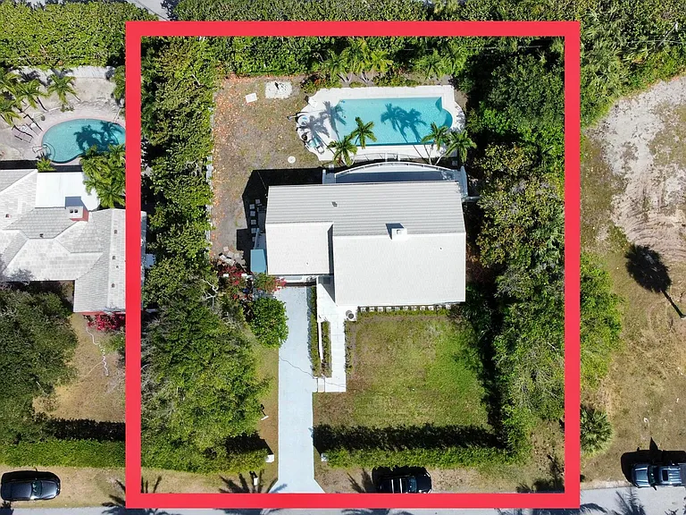 115 Dolphin Rd — Photo 34