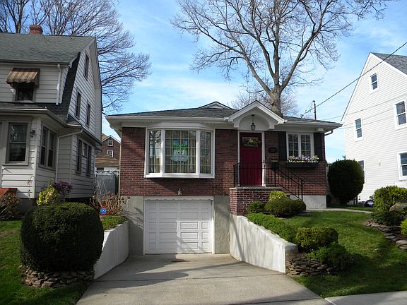 2nd image of 181 Crowell Ave