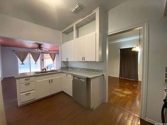 4th image of 532 Westwood