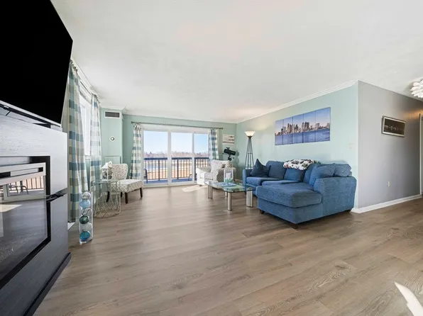 54 Broad Reach Unit 201, Weymouth, MA 02191