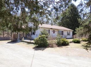 51 Main St, Douglas, MA 01516