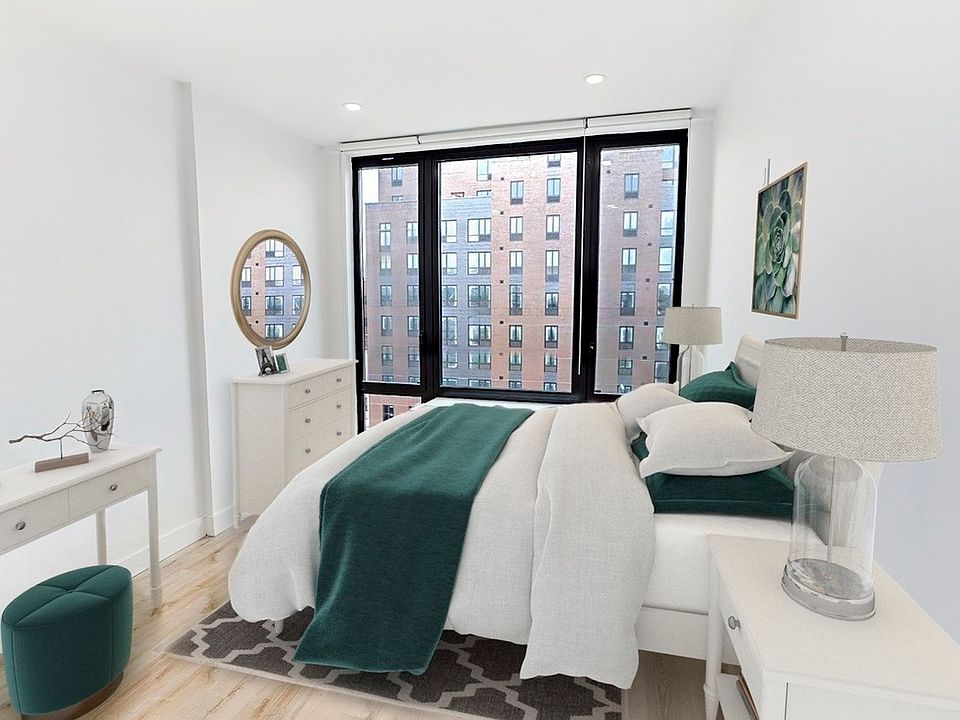 2nd image of 416 Lenox Ave #6A