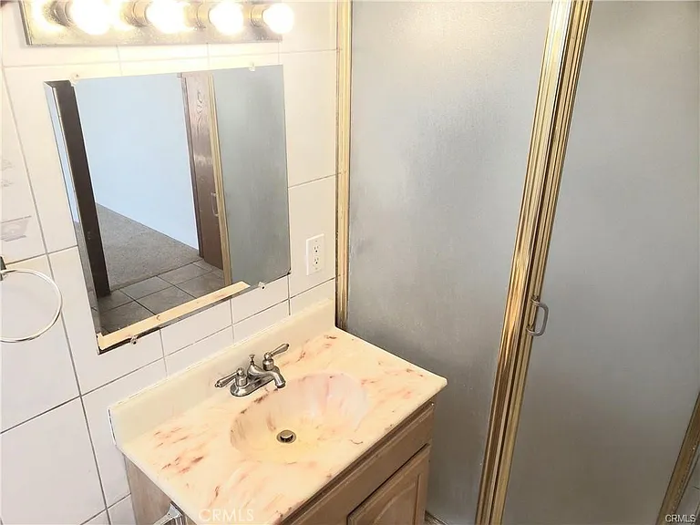 148 W Highland Ave — Photo 13