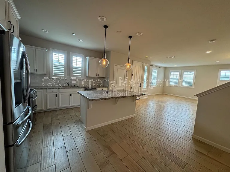 14826 Kit Carson Dr — Photo 4