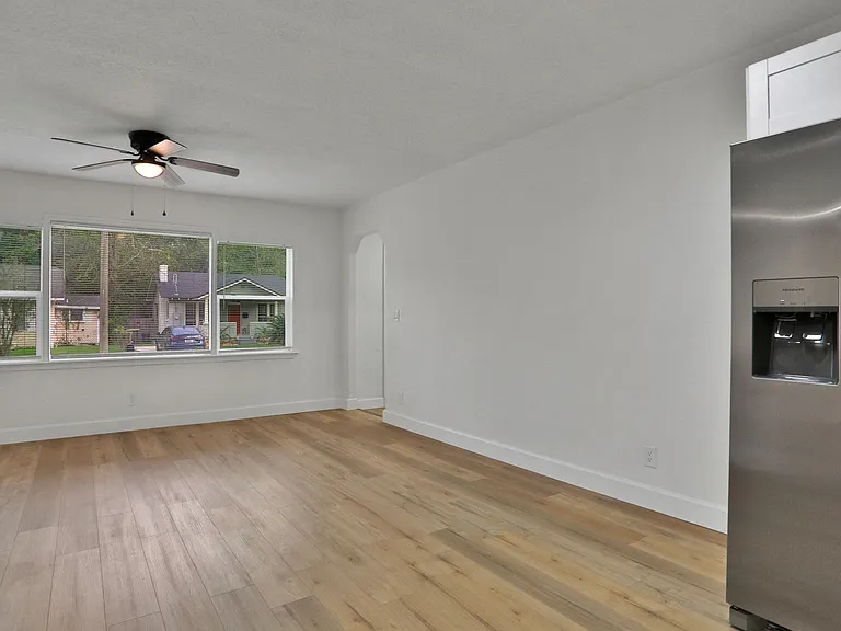 4058 Gilmore St — Photo 12