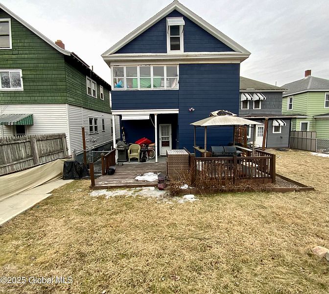 4th image of 217 6th Avenue