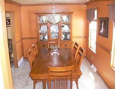 3rd image of 3879 Stonegate Dr