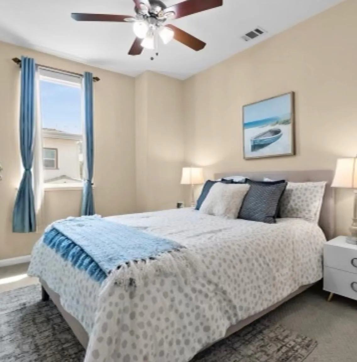 3 bed, 1431 sqft, $4,100 — Photo 4