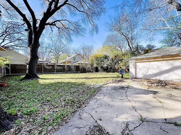 8715 Labron Ave — Photo 12