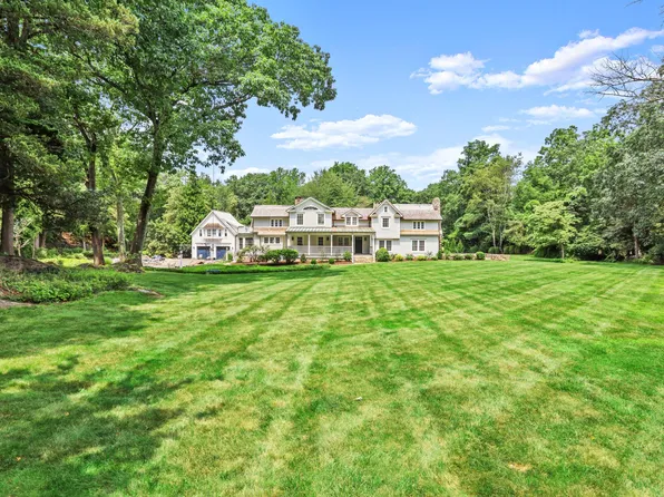 175 Cat Rock Rd, Cos Cob, CT 06807