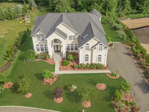 23 Fant Farm Lane, Montebello, NY 10901